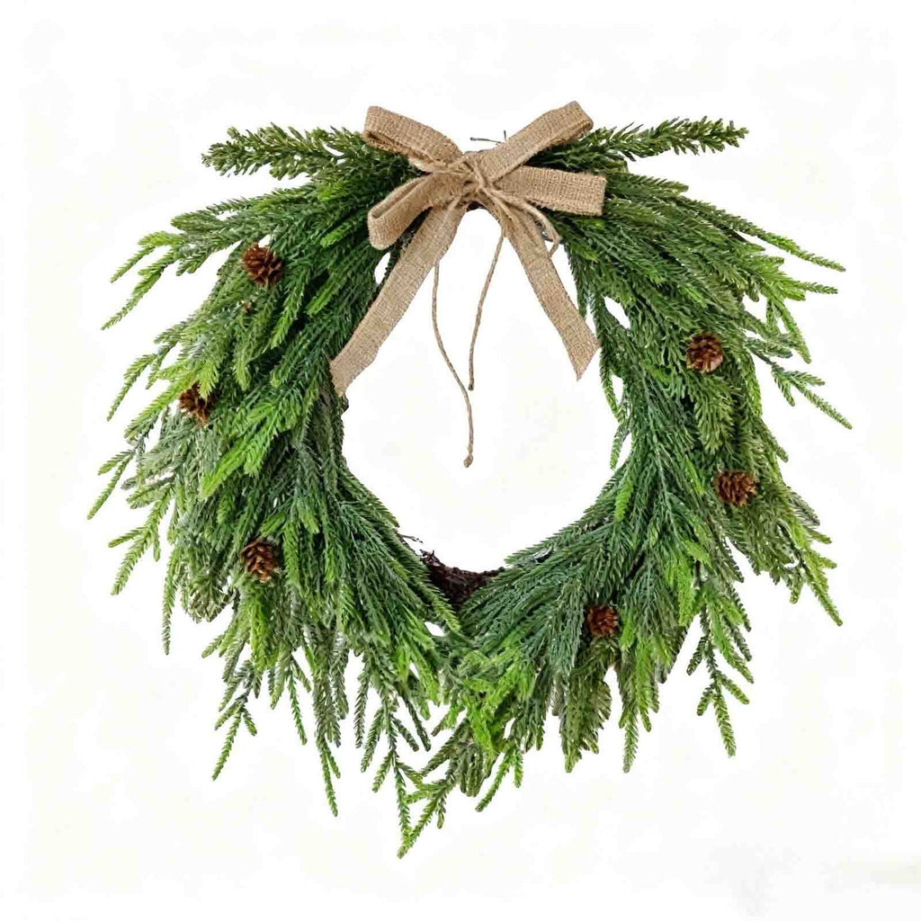 Hometravel Norfolk Pine Christmas Wreath, Artificial Green Holiday Door Decor, 40cm Circular Wreath for Indoor Outdoor Window Wall Display