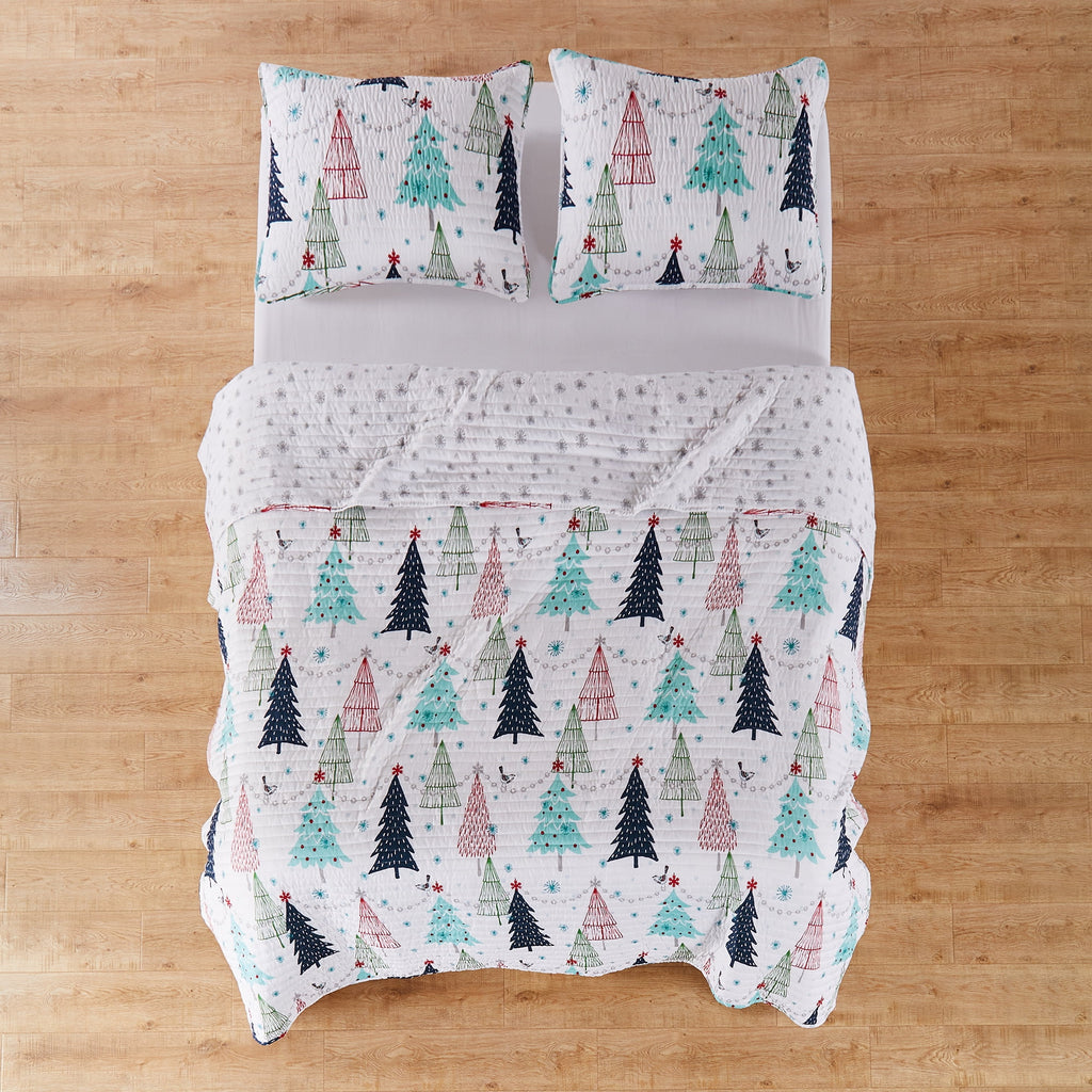 Levtex Home - Northern Star Quilt Set - Full/Queen Quilt + Two Standard Pillow Shams - Christmas Tree - Black and White - Quilt Size (88x92in.) and Pillow Sham Size (26x20in.) - Reversible