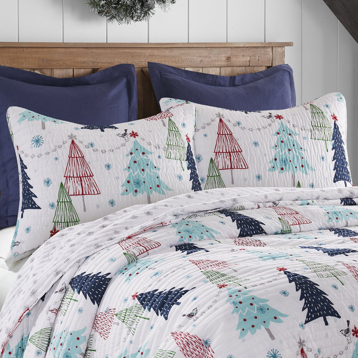 Levtex Home - Northern Star Quilt Set - Full/Queen Quilt + Two Standard Pillow Shams - Christmas Tree - Black and White - Quilt Size (88x92in.) and Pillow Sham Size (26x20in.) - Reversible