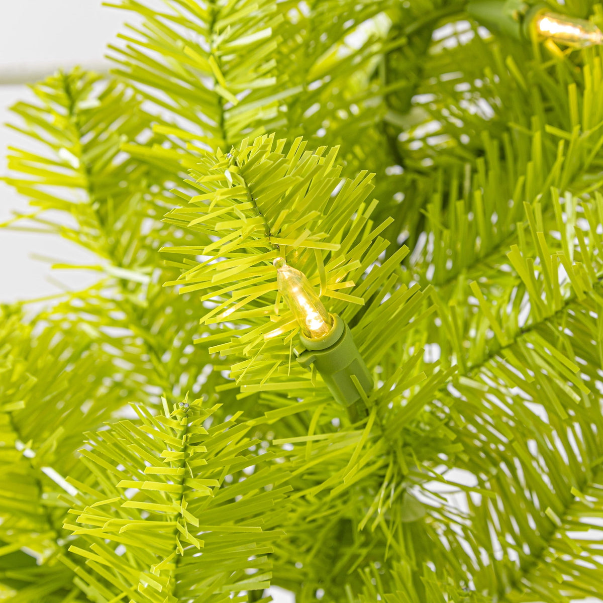 Lawndale Spruce Pre-Lit Warm White LED Artificial Christmas Garland, Green, 9', by Holiday Time