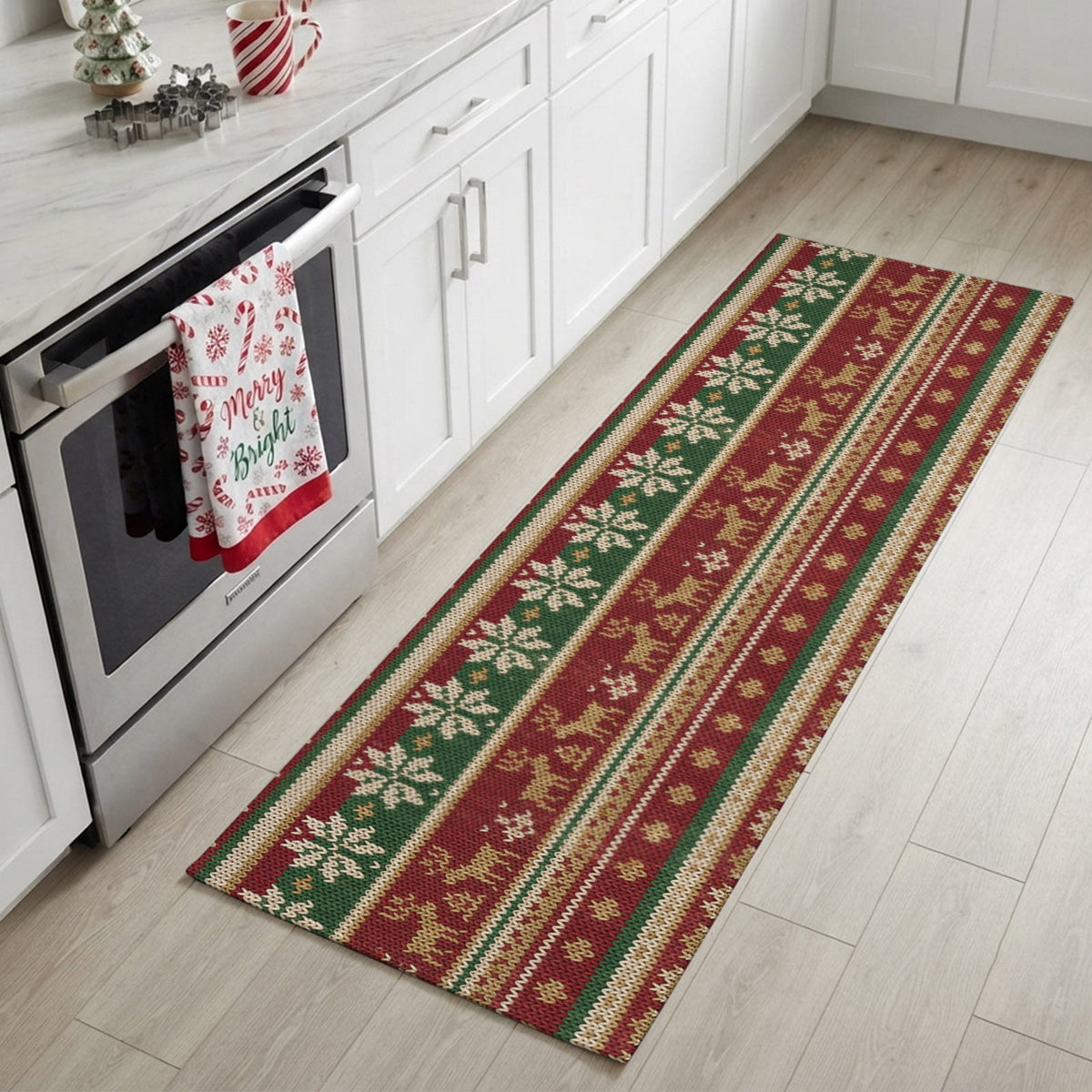 Christmas Washable Area Rug 5x7 Winter Farmhouse Red Green Snowflake Deer Striped Low-Profile Large Area Rugs with Non Slip Backing Indoor Floor Carpet for Entrance Living Room Bedroom Home Office