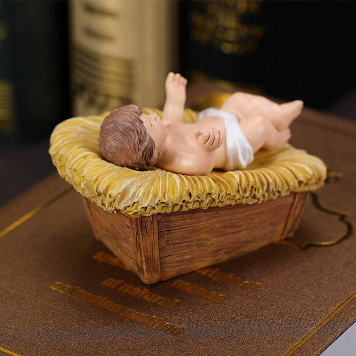 EWSFHUI Nativity Scene Ornament of Baby Jesus, Baby Jesus Christ in Manger Resin Figurines, Nativity Scene for Christmas Indoor -A