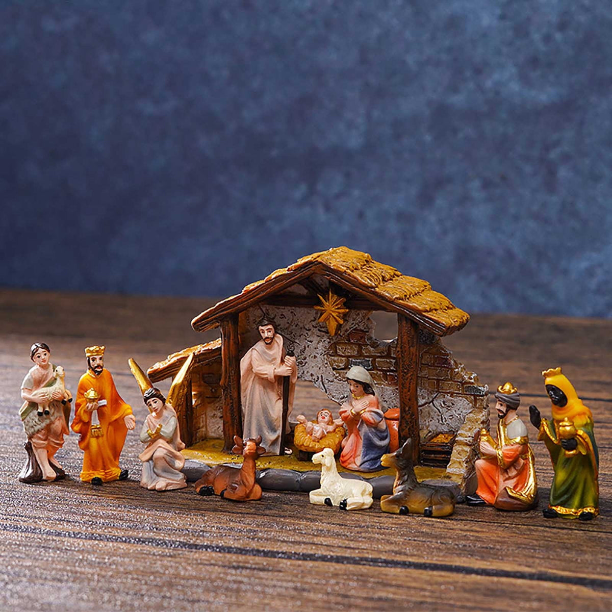 Uutvery Christmas Manger Group Ornaments with Religious Nativity Set,11 Pieces Resin Crafts for Christmas Gifts and Home Decor, Hand Painted Details for Festive Display