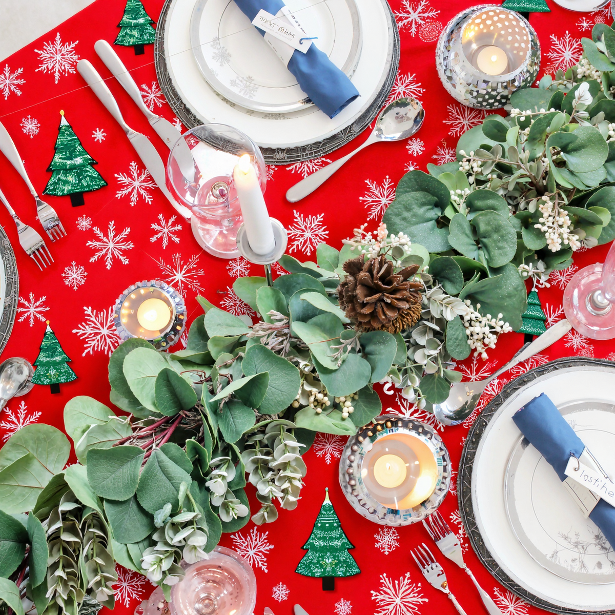 Scidweet Christmas Eucalyptus Garland, 2 Pcs 6.56 FT Artificial Greenery Garland Silver Dollar Leaves Boxwood Vines with White Buds for Home Wedding Party Table Mantle Xmas Decor