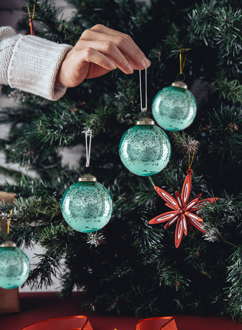Serene Spaces Living Set of 9 Gold Glass Ball Ornaments for Christmas Tree, Holiday Decorations, Winter Wedding, Table Centerpiece