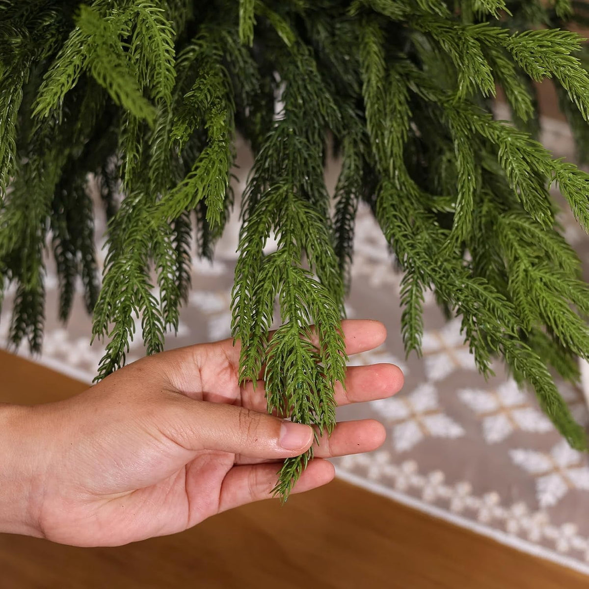 4 PCS Real Touch Norfolk Pine Branches, Artificial Christmas Green Plants Branch Faux Greenery Stem Fake Pine Picks for Vase DIY Crafts Garland Wreath Xmas Indoor Outdoor Decor(17.8 Inches)